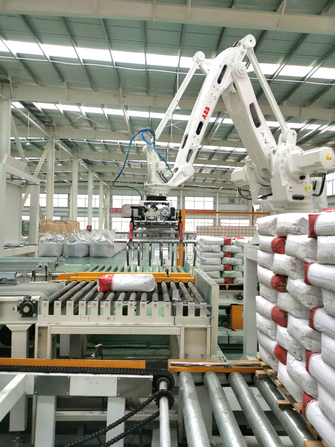 ?大廣金剛砂地坪材料  新鄉(xiāng)自動化工廠！